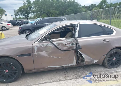 2016 Jaguar Xf 35T Prestige из США, поврежденный, VIN SAJBE4BV2GCY08807